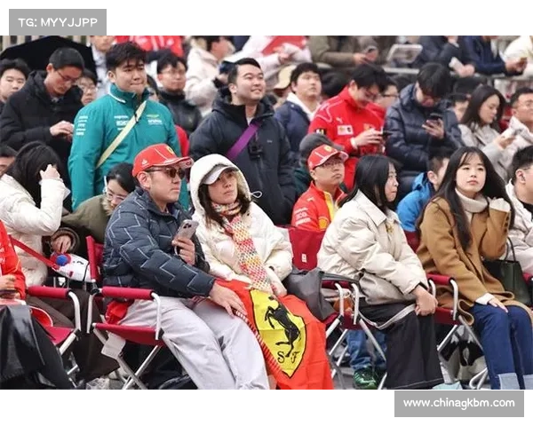 印度尼西亚留学生自制应援扇引发F1官方关注草根车迷文化获认可 印度尼西亚留学生自制应援扇引发F1官方关注草根车迷文化获认可